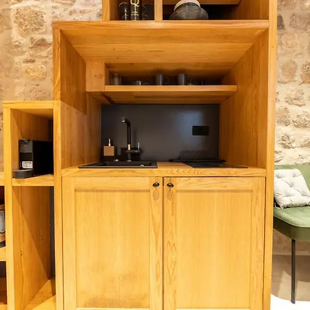 Superior 1 Bedroom Gabriela Next To Buza Apartament Dubrownik