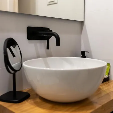 Appartement Superior 1 Bedroom Gabriela Next To Buza *