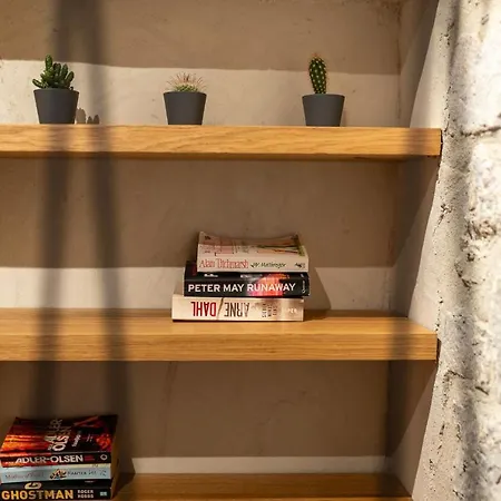 Superior 1 Bedroom Gabriela Next To Buza Appartement *