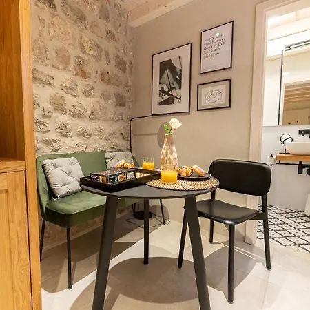 Superior 1 Bedroom Gabriela Next To Buza