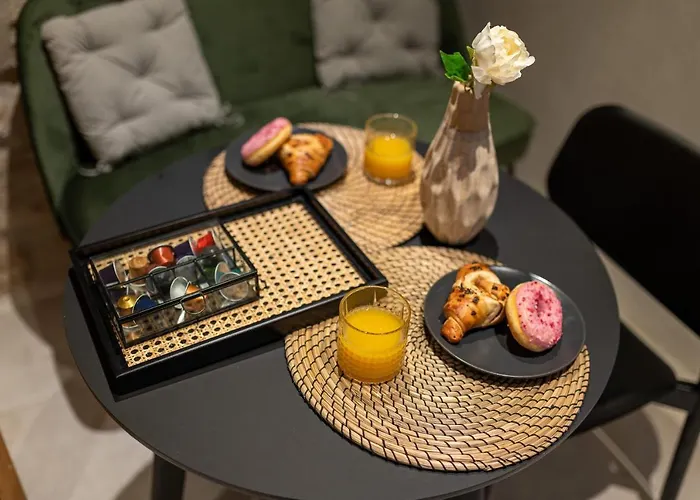 Superior 1 Bedroom Gabriela Next To Buza *