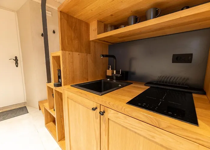 Superior 1 Bedroom Gabriela Next To Buza 두브로브니크