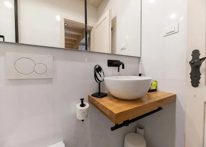 아파트 Superior 1 Bedroom Gabriela Next To Buza *