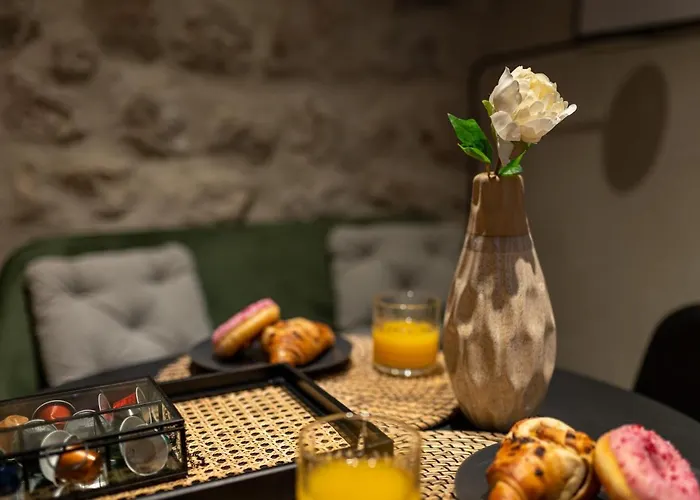 Superior 1 Bedroom Gabriela Next To Buza 아파트