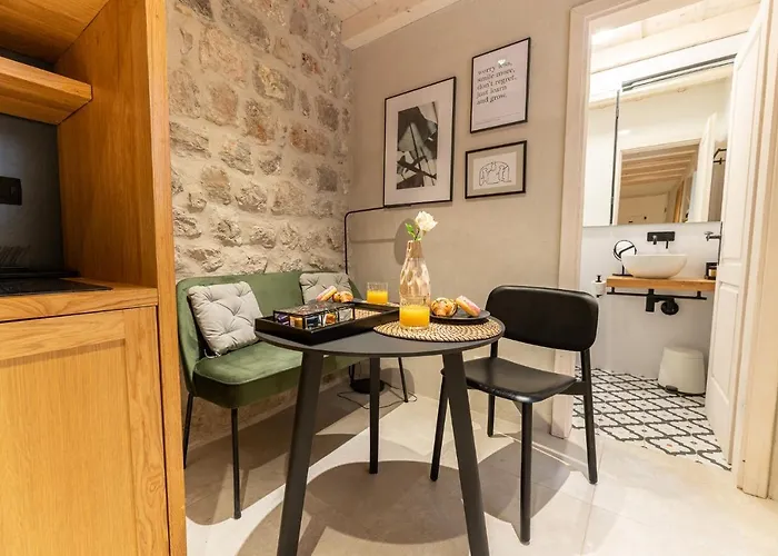 Superior 1 Bedroom Gabriela Next To Buza