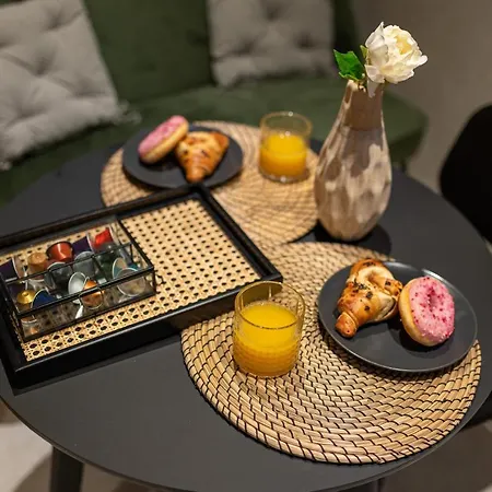 Superior 1 Bedroom Gabriela Next To Buza *