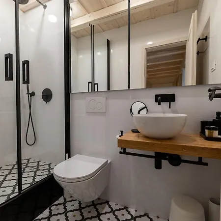 Superior 1 Bedroom Gabriela Next To Buza * Ragusa