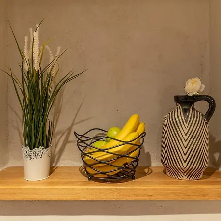 Superior 1 Bedroom Gabriela Next To Buza Ντουμπρόβνικ